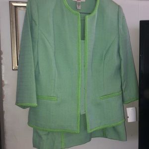 Amanda Smith suit
